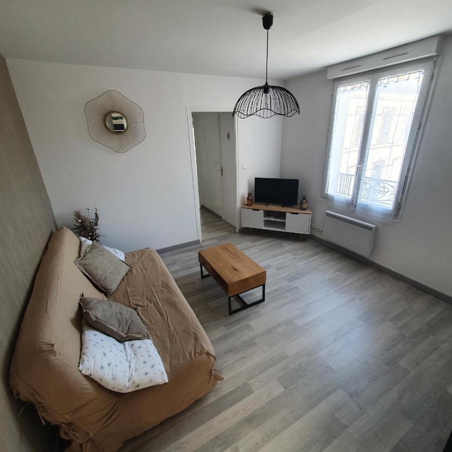 Appartement De La Tour Épernay Esterno foto