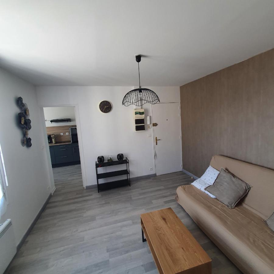 Appartement De La Tour Épernay Esterno foto
